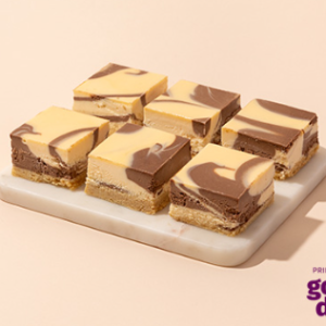 1-029 Choc & Vanilla Cheesecake slice Gluten Free 15 x 120g Priestleys (4)